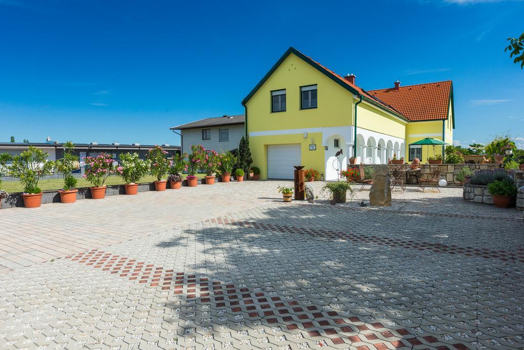 Appartementhaus Freiler Moerbisch Am See Ngoại thất bức ảnh