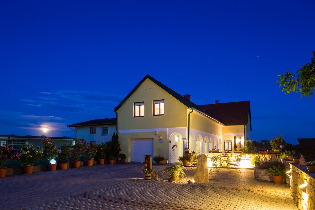 Appartementhaus Freiler Moerbisch Am See Ngoại thất bức ảnh