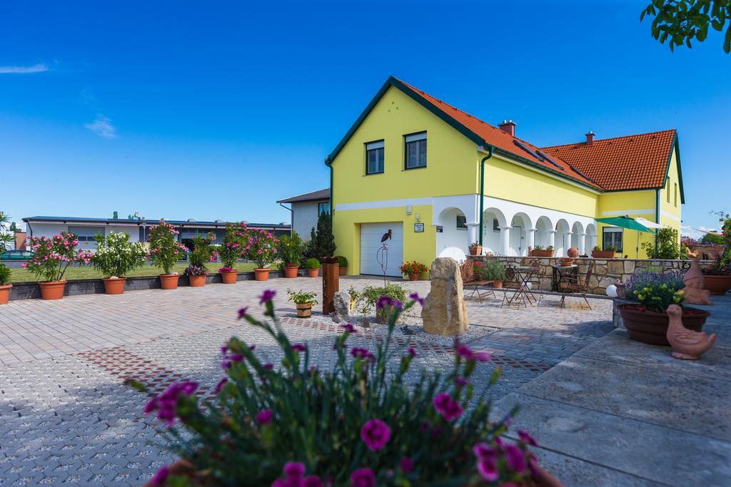 Appartementhaus Freiler Moerbisch Am See Ngoại thất bức ảnh
